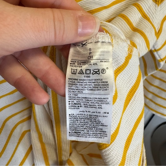 Old Navy Cream and Yellow Stripe Boxy Blouse with Sailor Collar Women’s Top - Picture 4 of 11